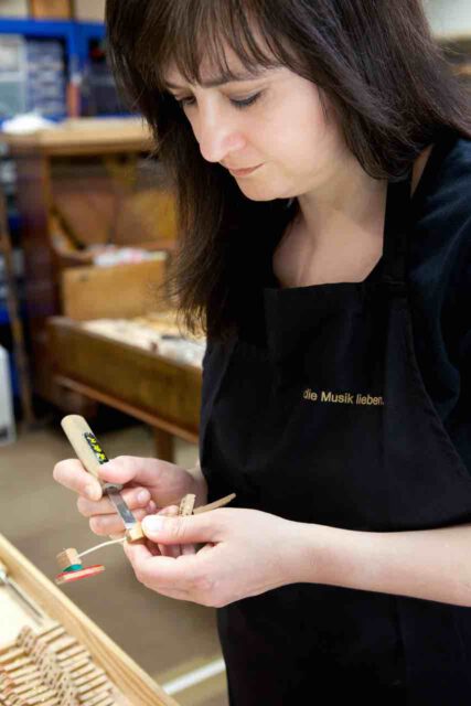 Ausbildung Klavierbauerin