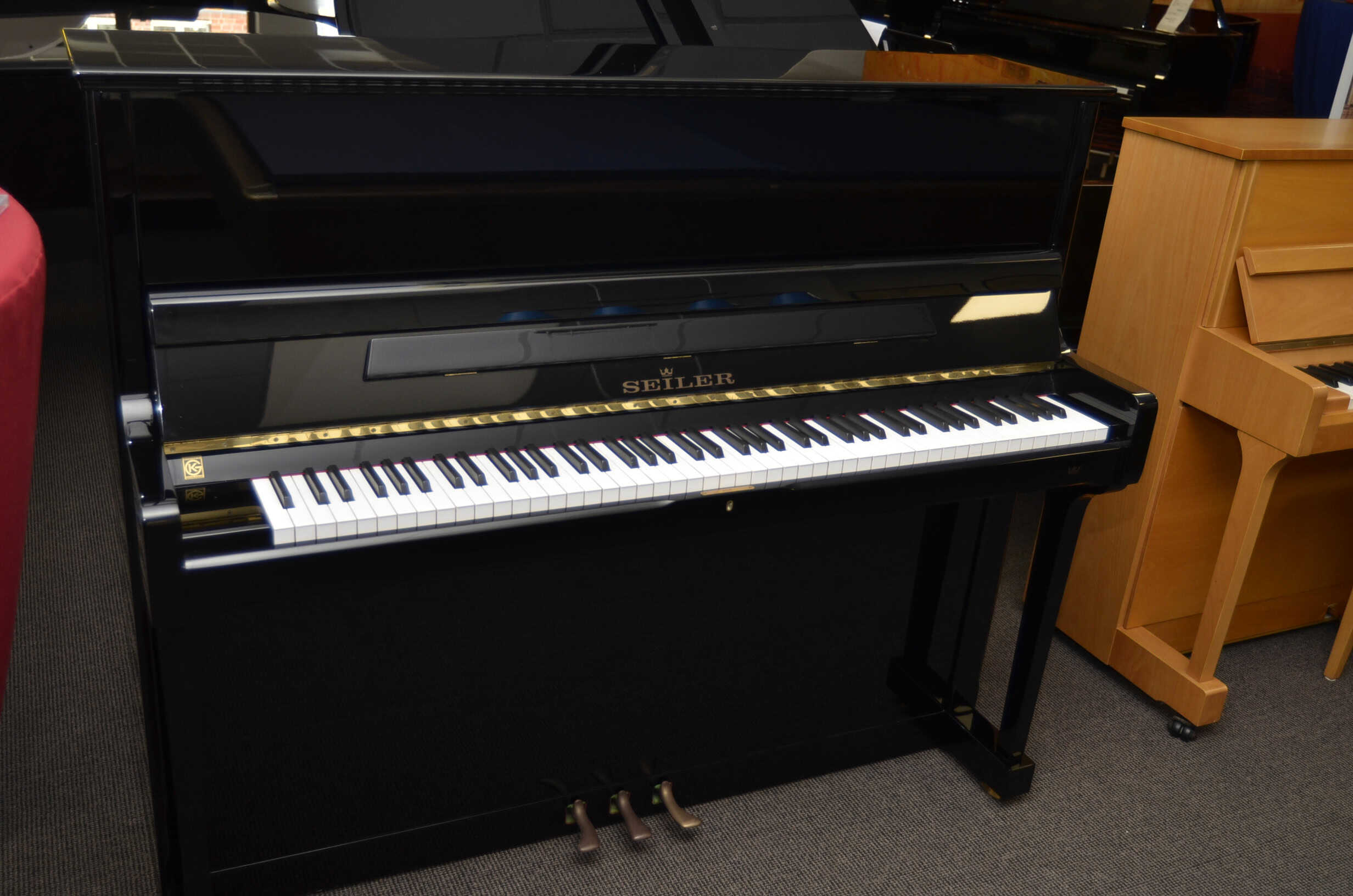 Seiler Klavier 122