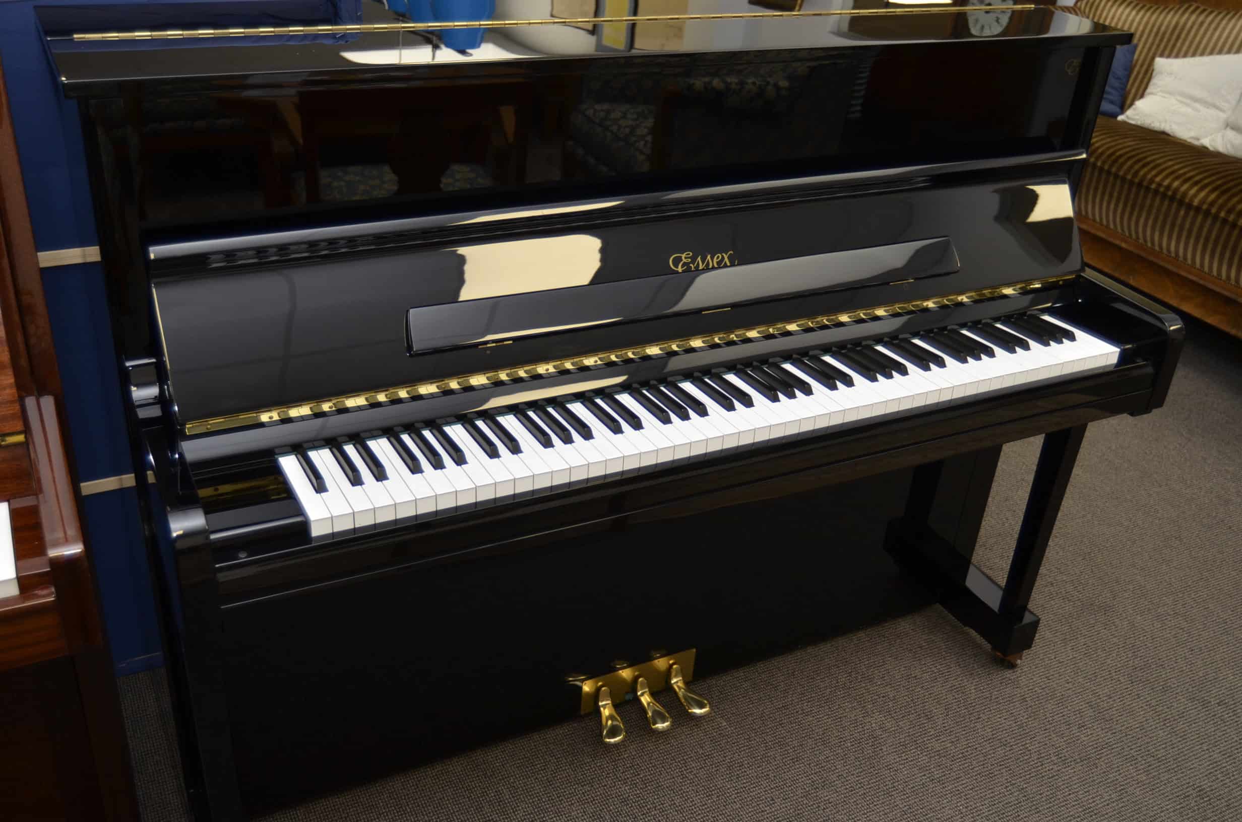 Essex Klavier Modell EUP - 123 in schwarz poliert