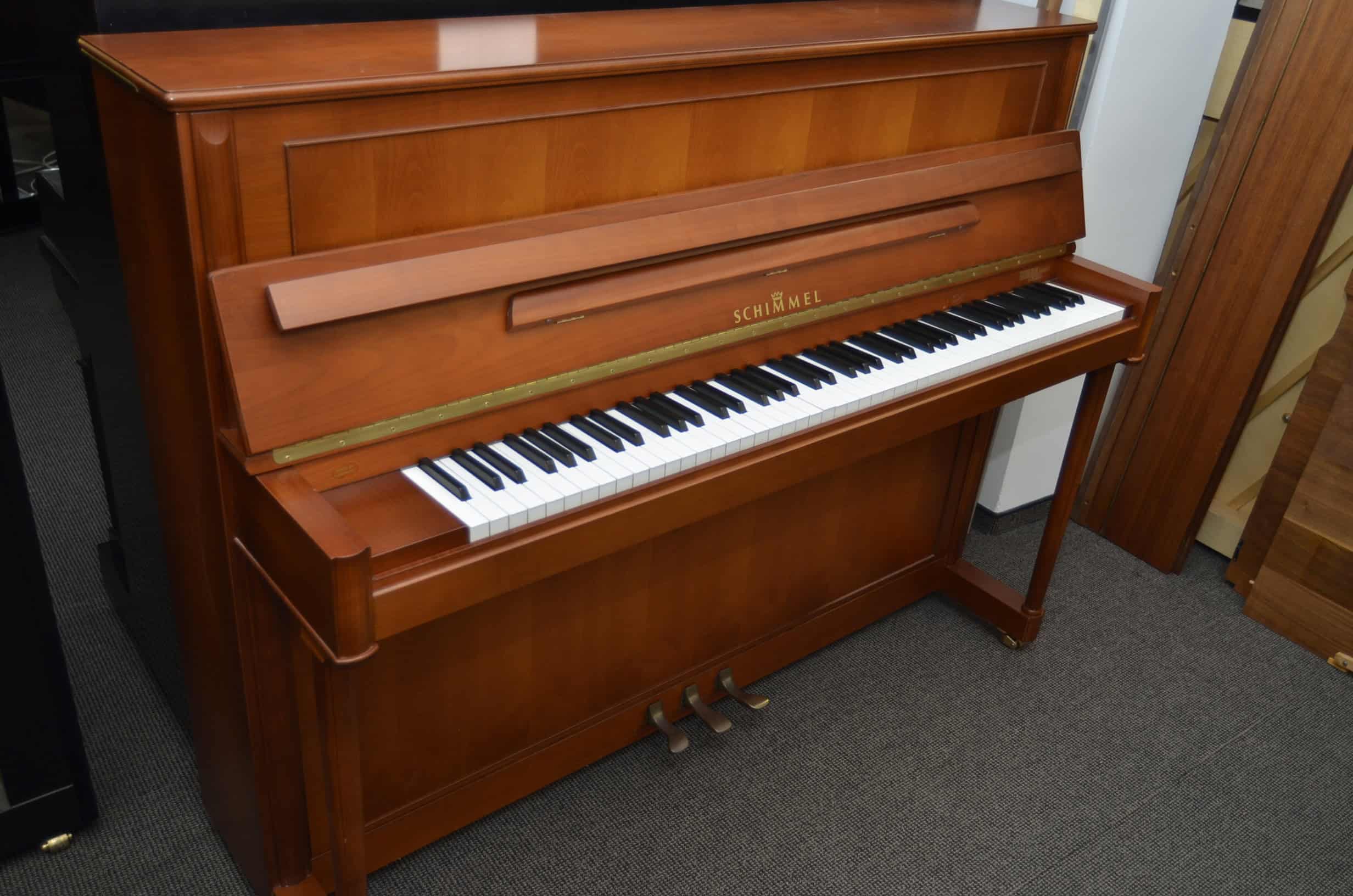 Schimmel Klavier 112 K