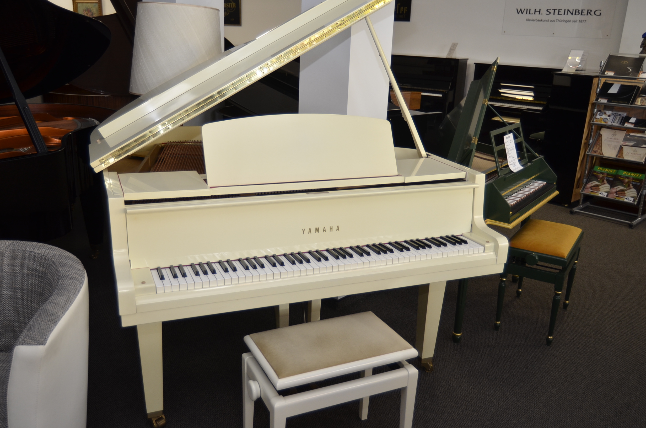 Yamaha Flügel G1 cremeweiß